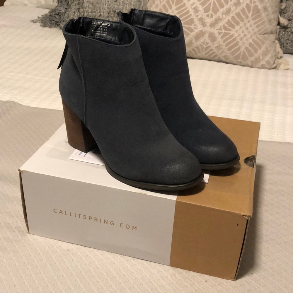 CALL IT SPRING BLUE SUEDE BOOTIES - LIDWINE SIZE 7
